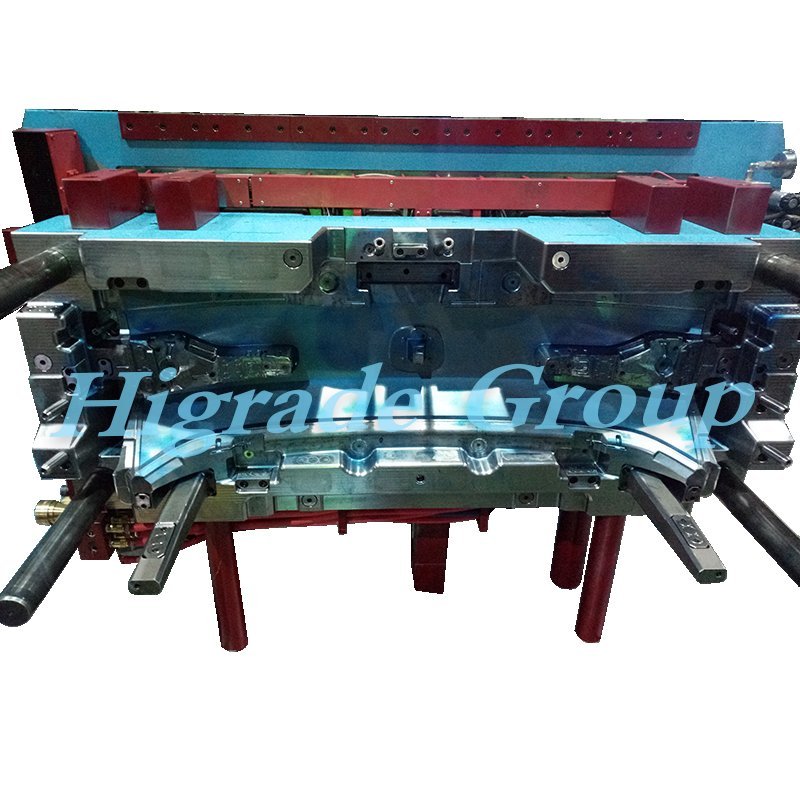 Injection Mould for Automobile Rear Panel